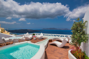 Screen Shot 2018 10 16 at 15.16.06 - Why Early Booking for Santorini Is The Best Idea