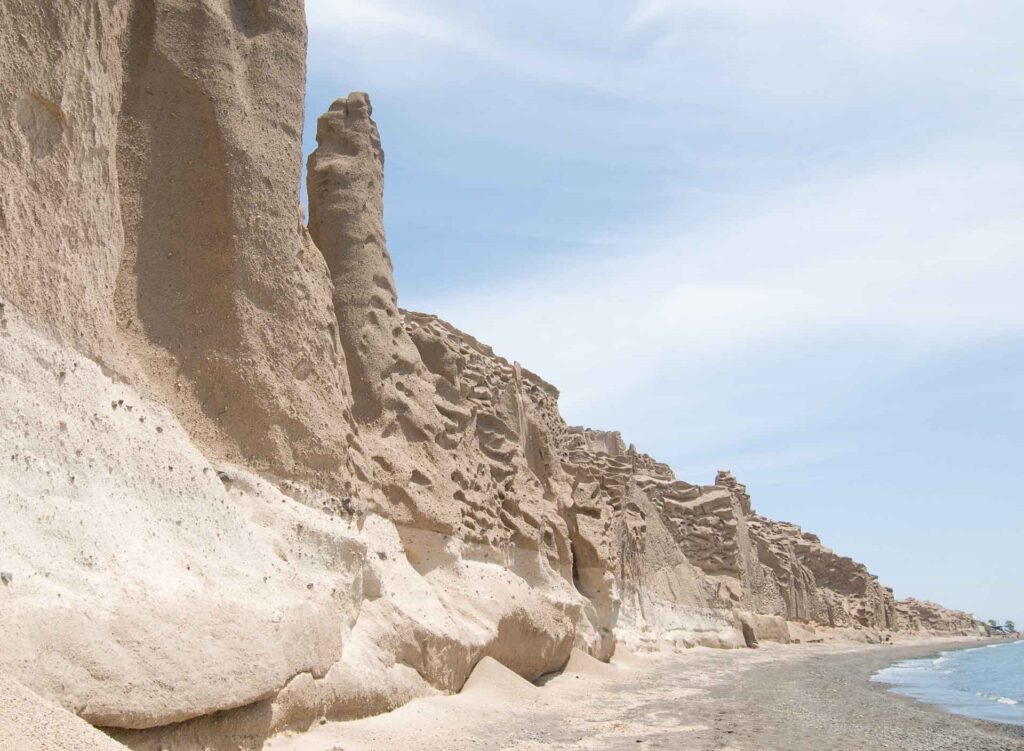 beaches in santorini