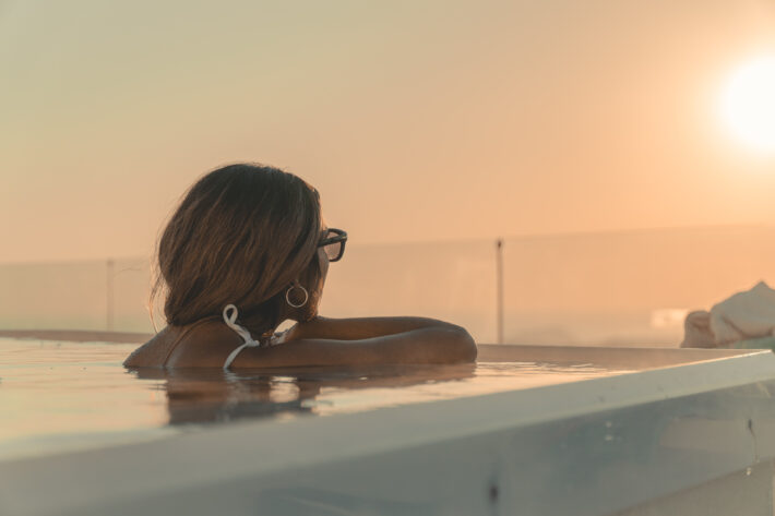 Romantic Getaways in Santorini: A Guide to the Perfect Vacation.